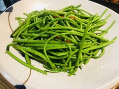 清炒泥蒿-董厨煨汤馆(车站路店)