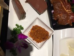 -唯爱KTV聚会餐厅(仙林东城汇店)