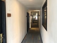 -拖板鞋咖啡旅行酒店(春熙路地铁站店)