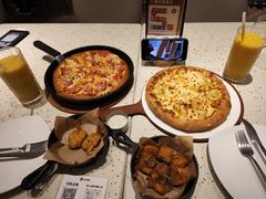 -必胜客(WOW中心城店)