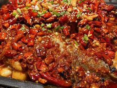 香辣味烤鱼-江边城外烤全鱼(世茂广场店)