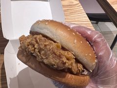 -肯德基(成都机场T2到达精选店)