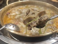 -顶顶汤火牛排火锅·经典铜锅涮肉