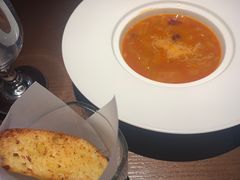 -卡普里披萨·牛扒·下午茶