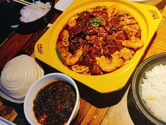 -多嘴肉蟹煲(万达店)