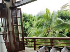 -亚龙湾喜来登·美景台大堂吧