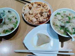 -三好食堂(煎饺·馄饨·肉饼米线·盛世广场店)