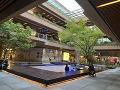 -瑞虹新天地月亮湾