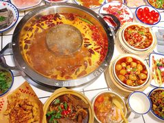 菌汤鸳鸯锅-贤合庄卤味火锅(时代广场店)