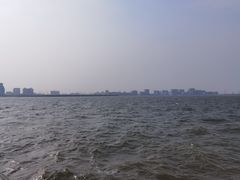 -上海滴水湖皇冠假日酒店