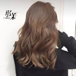 -变画·发型STUDIO