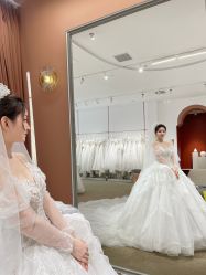 -派丽莫Pellimo原创设计婚纱品牌