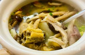Braised Pig's Trotter and Chicken Soup