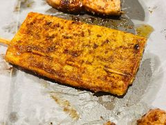 -何妹湿辣牛肉·粤式烧烤砂煲(桂雅路店)