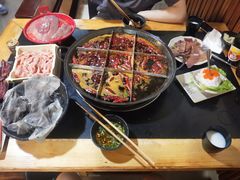 -铜元老码头鳝鱼火锅