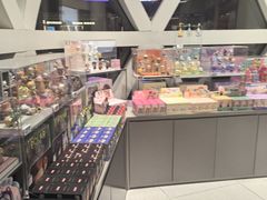 -泡泡玛特POPMART (北京超极合生汇店)