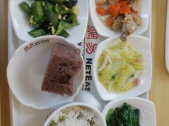 胡萝卜炖翅根-网易食堂