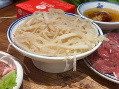 -小天鹅火锅·一线江景洪鼎旗舰店(洪崖洞店)