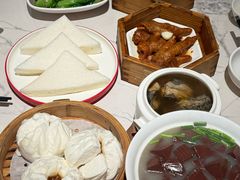 -广府汤语·靓汤·早茶·小粤菜(仁恒梦店)
