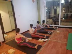 -Yvon yoga 瑜伽·精准体态管理中心