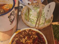 -热火朝天鲜切牛肉火锅(南强街巷店)