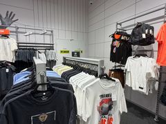 -NIKE 换季优惠店(上海青浦奥特莱斯)