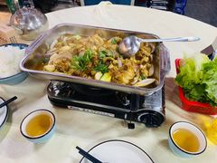-猪三哥肥肠鸡川菜小炒