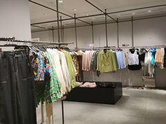 -URBAN REVIVO(欢乐海岸购物中心店)