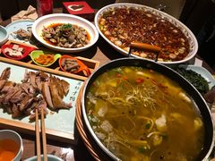 -有红鸡毛店·川菜(建设路店)