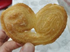 小蝴蝶酥-上海哈尔滨食品厂(淮海中路店)