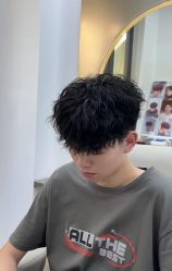 -尤司男士国潮理发馆