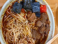 招牌牛肉面-晓马鸭店(新芜路店)