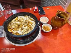 -菌之家·专业纯野生菌火锅·特色炒菌