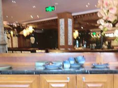 -八府香鸭·啫啫煲(华山路店)