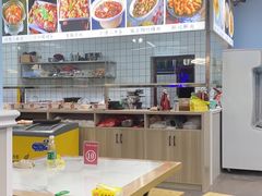 用餐区-瑶府路边摊大排档·烧烤·海鲜·砂锅粥·炒菜(瑶湖里夜市店)