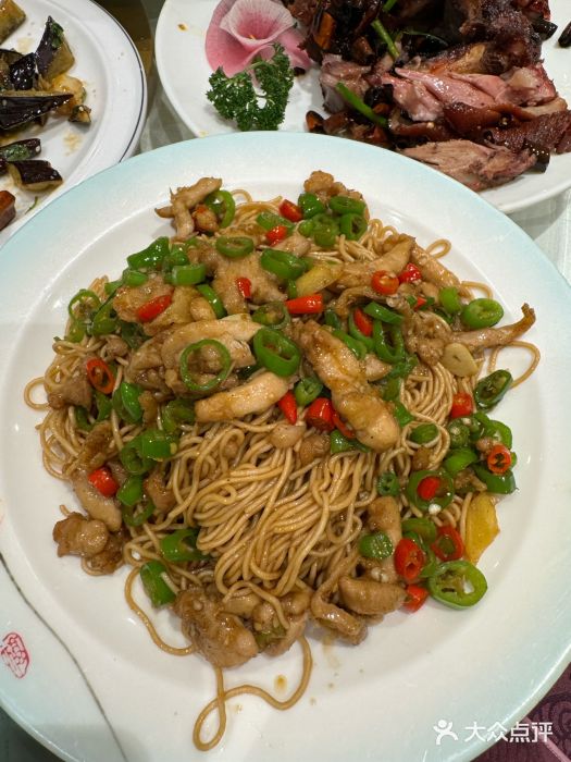 凯鸽酒楼•雁北民间菜(华北星店)鲜椒鸡捞面图片