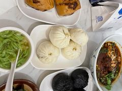 七品酱肉包-李与白包子铺(桐梓林店)