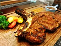 -悦享绿山墙西餐厅