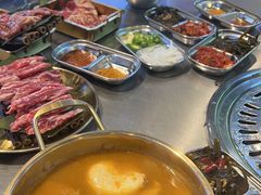 -哈哈碳都·牛肋条无限自助烤肉(台江万达店)