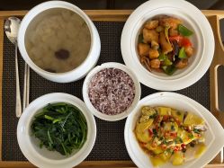 -臻康乃馨月子中心(集美店)