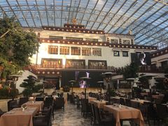 -拉萨圣地天堂洲际大饭店-自助餐厅