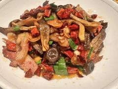 -有红鸡毛店·川菜(建设路店)