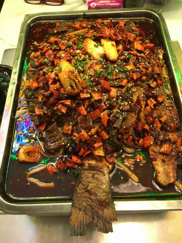 姜太公烤鱼(静安店)-"生意很好,去晚了需要排队,怪味烤鱼的口味.