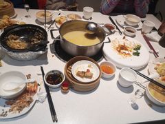 -煲王粤菜餐厅(中侨中心店)