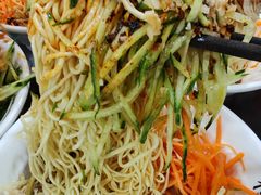 -牛一嘴·兰州牛肉面·大盘鸡(财富中心店)