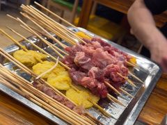 -哈尔滨小酒馆·鲜肉现穿自助烧烤(康新花园店)