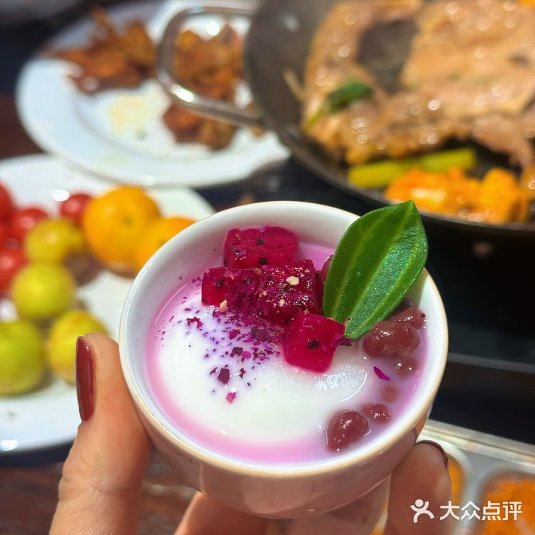 现在合肥牛肉自助开始卷甜品了？