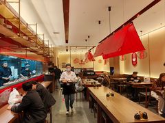 -顺溜·手工刀削面·黑金店(铜锣湾店)
