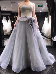 点击看大图 -GRACE KELLY婚纱与礼服(北京店)