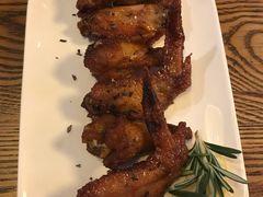 迷迭香烤鸡翅-CRAZYONES西班牙海鲜饭(上海美罗城店)